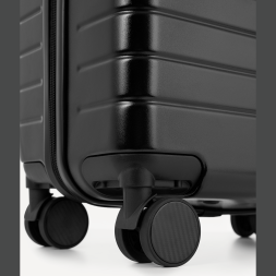 Чемодан для ручной клади JOGEL ESSENTIAL Carry on Spinner, черный