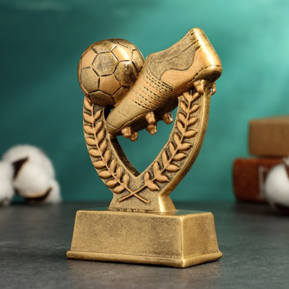 Стела &quot;Футбол&quot; 9х4х13см