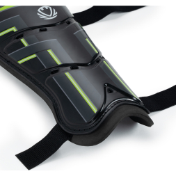 Щитки футбольные TORRES Training FS2306L